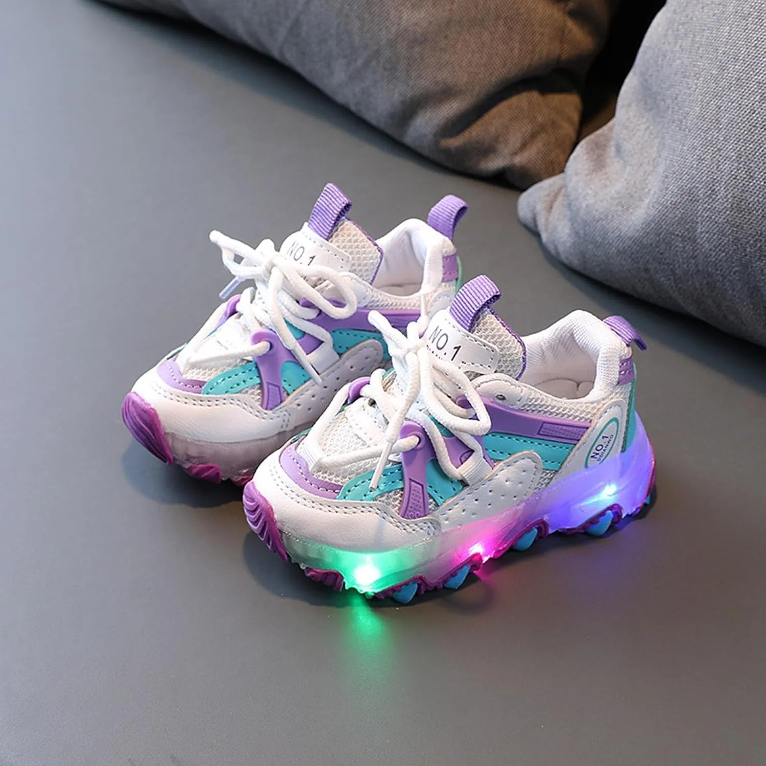 Baby Kids Led Shoes Lightweight Breathable Luminous Running Tennis Boys Girls Non Slip Family Party Sneakers