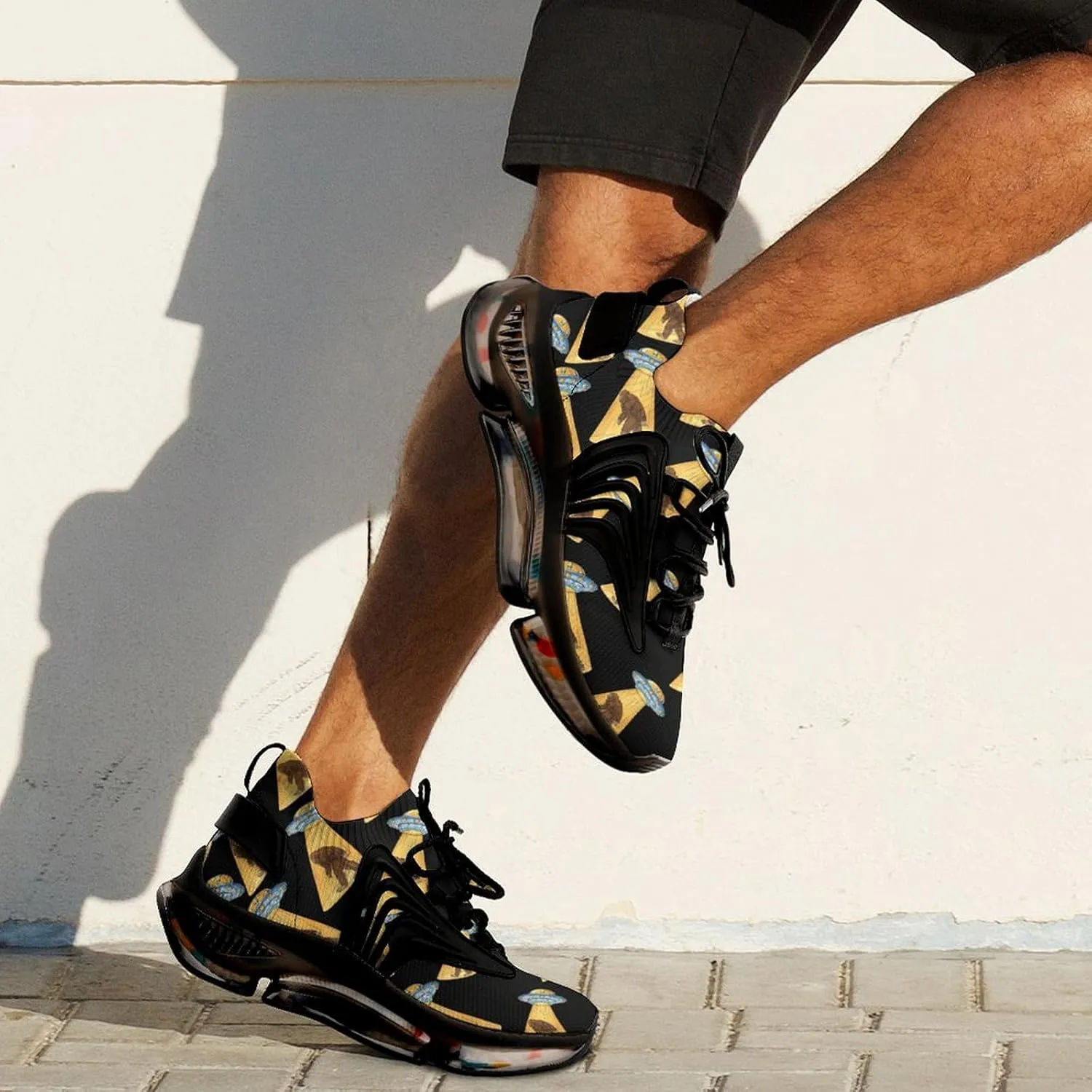 Bigfoot UFO Abduction Walking Shoes for Men Lightweight Tennis Fashion Elastic Sports Shoes Cushion Basketball Shoes