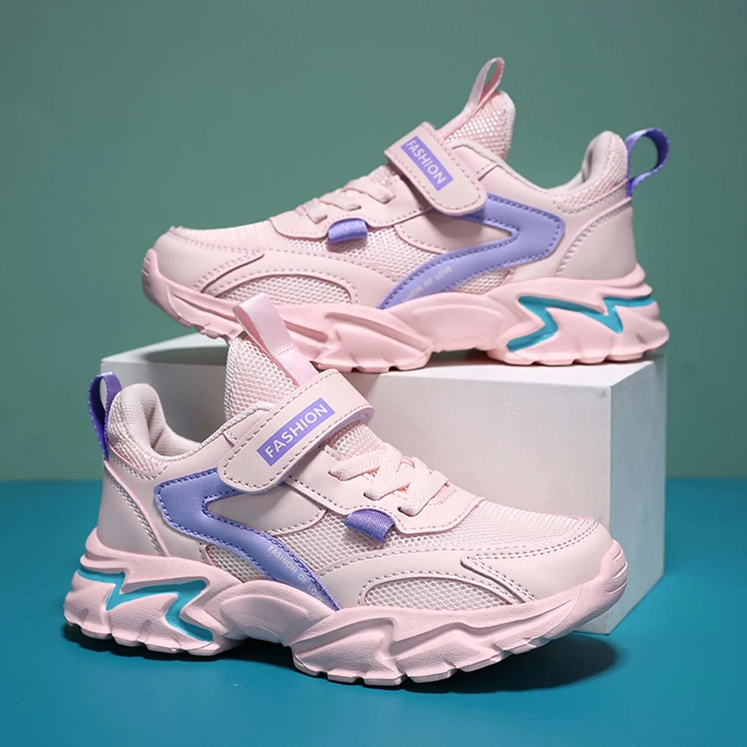 Boys Girls Basketball Shoes Breathable Sneakers Non-slip Training Running Shoes Comfortable Soft Bottom Sports Casual Tennis Badminton Shoes Outdoor Casual Walking Shoes