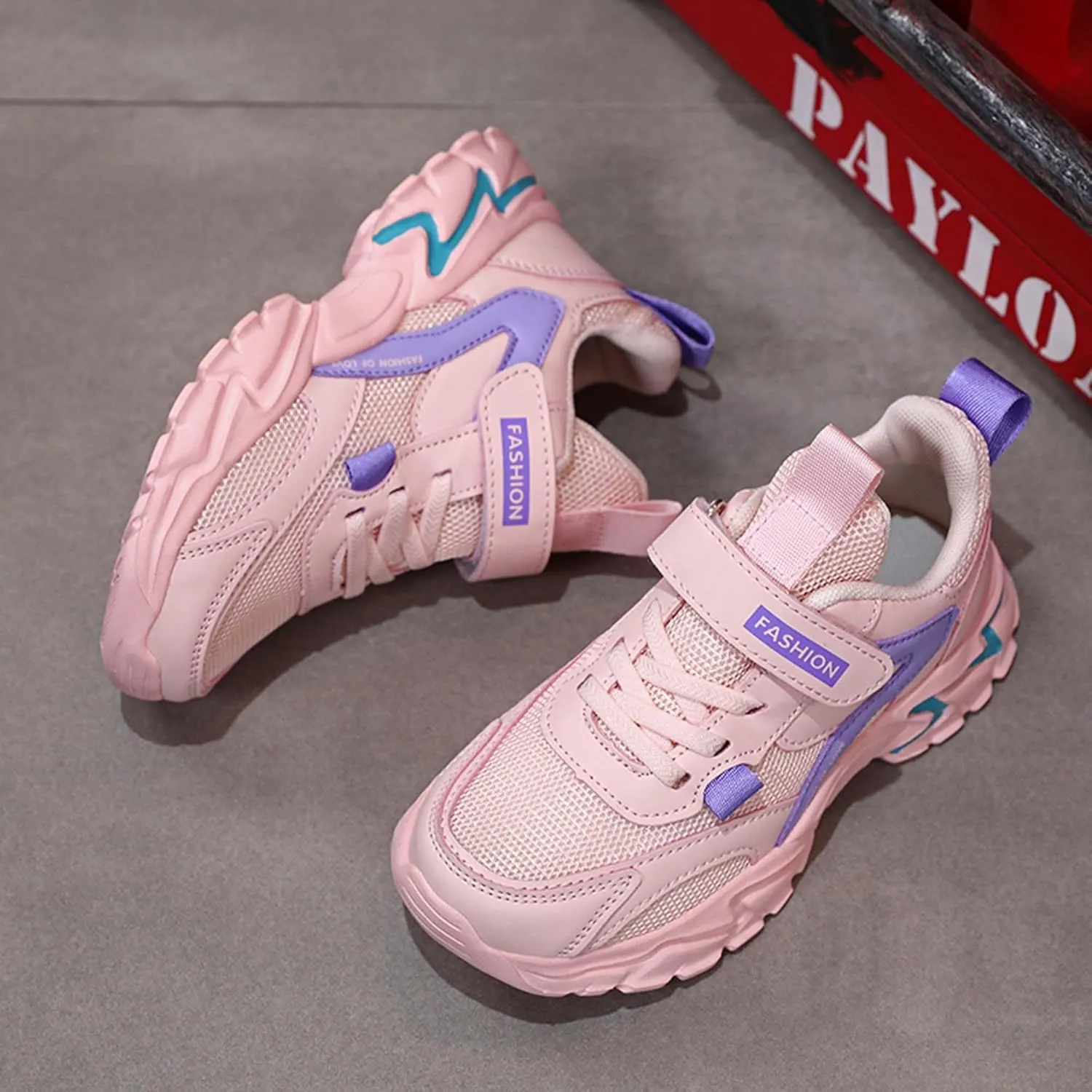 Boys Girls Basketball Shoes Breathable Sneakers Non-slip Training Running Shoes Comfortable Soft Bottom Sports Casual Tennis Badminton Shoes Outdoor Casual Walking Shoes