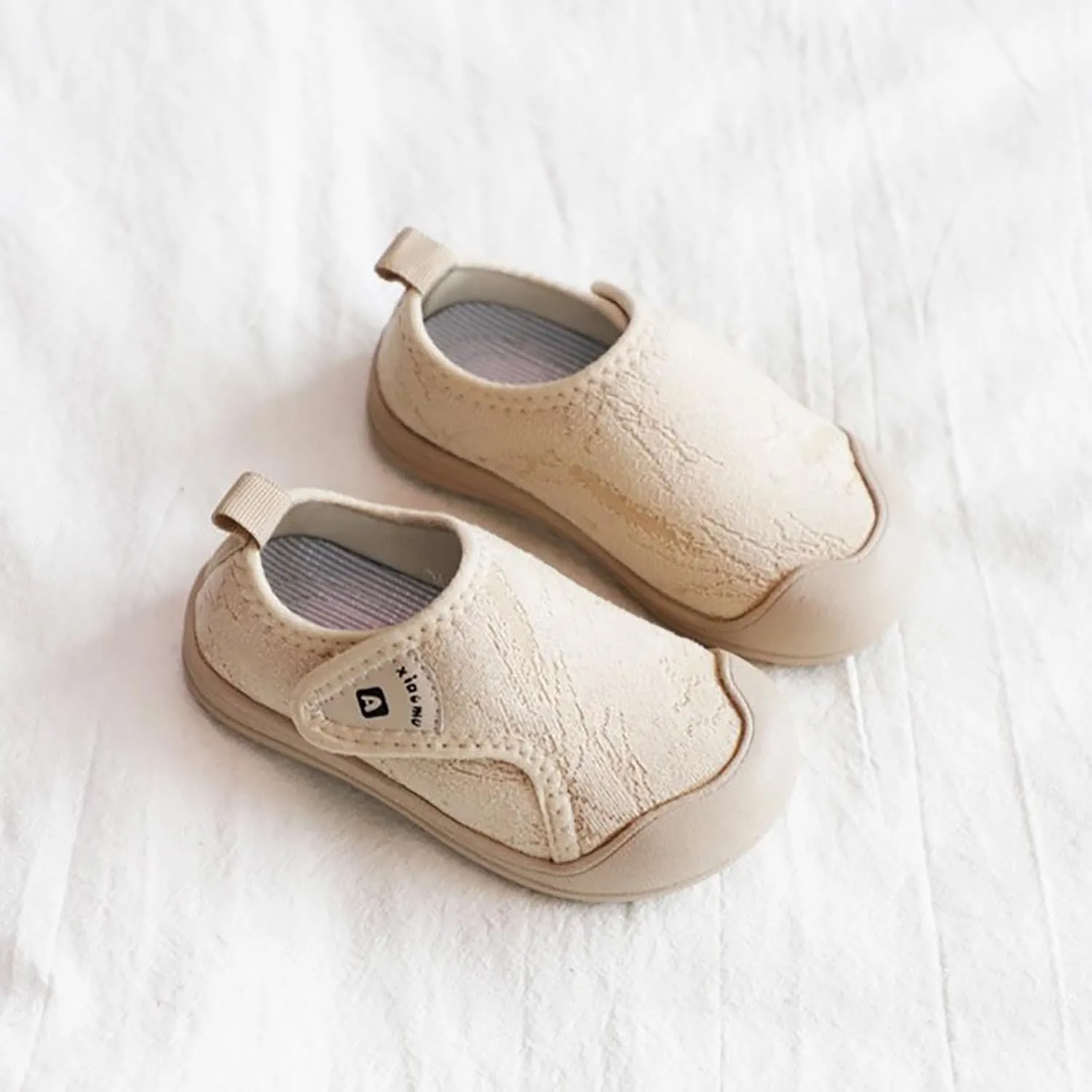 Boys Girls Sneakers Kids Tennis Running Shoes Lightweight Casual Walking Shoes Soft Soles Non Slip Warm Indoor Shoes