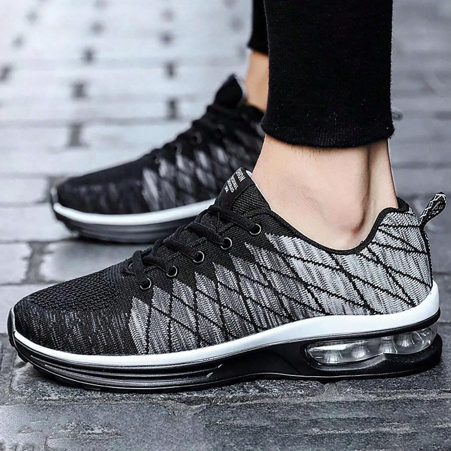 Boys' Low Top Mesh Breathable Outdoor Sports Shoes Running Shoes Walking Tennis Gym Workout Athletic Fashion Sneakers Non Slip Lightweight Comfortable