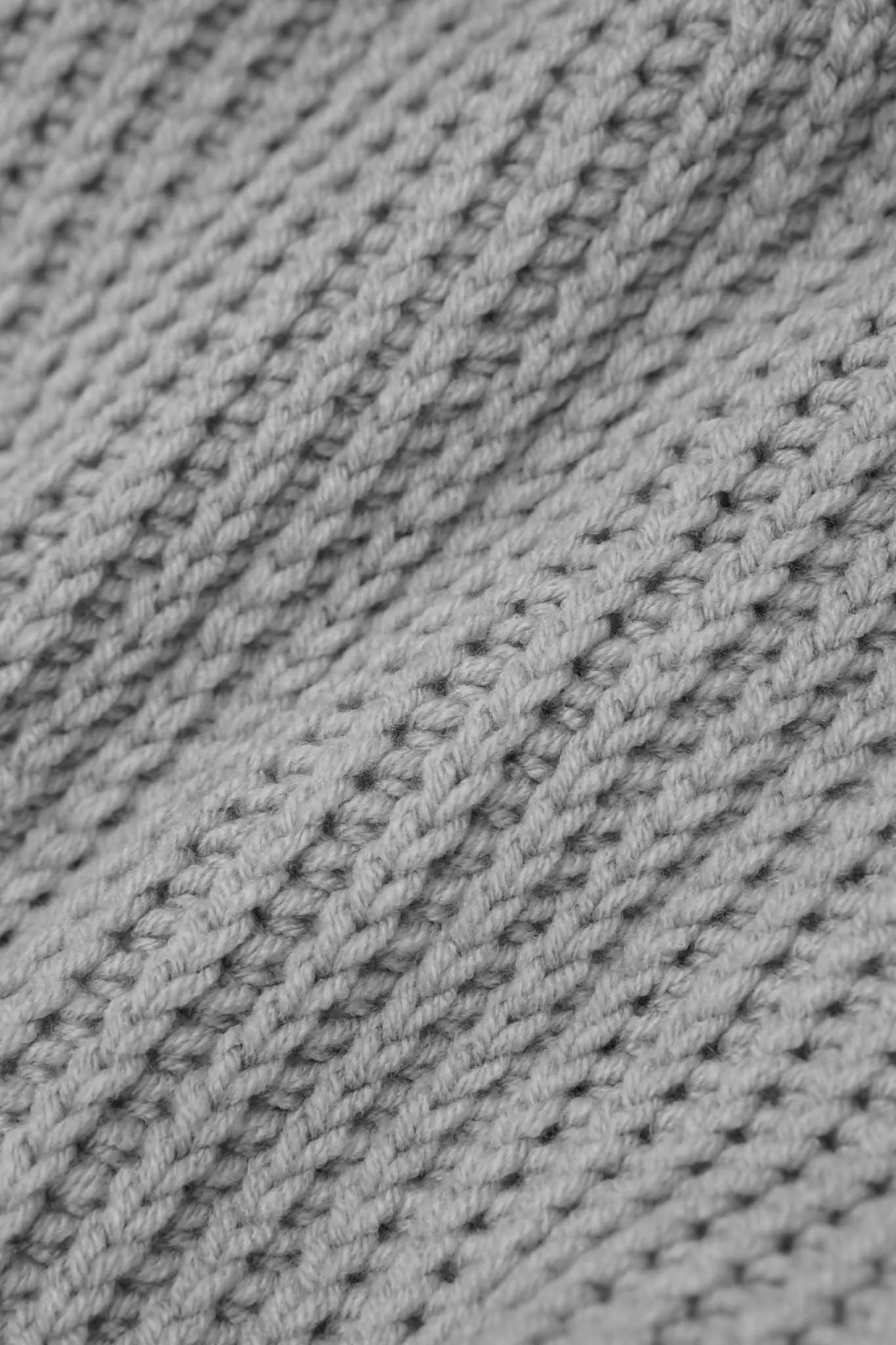 HAND KNIT FISHERMAN BEANIE (MOON)