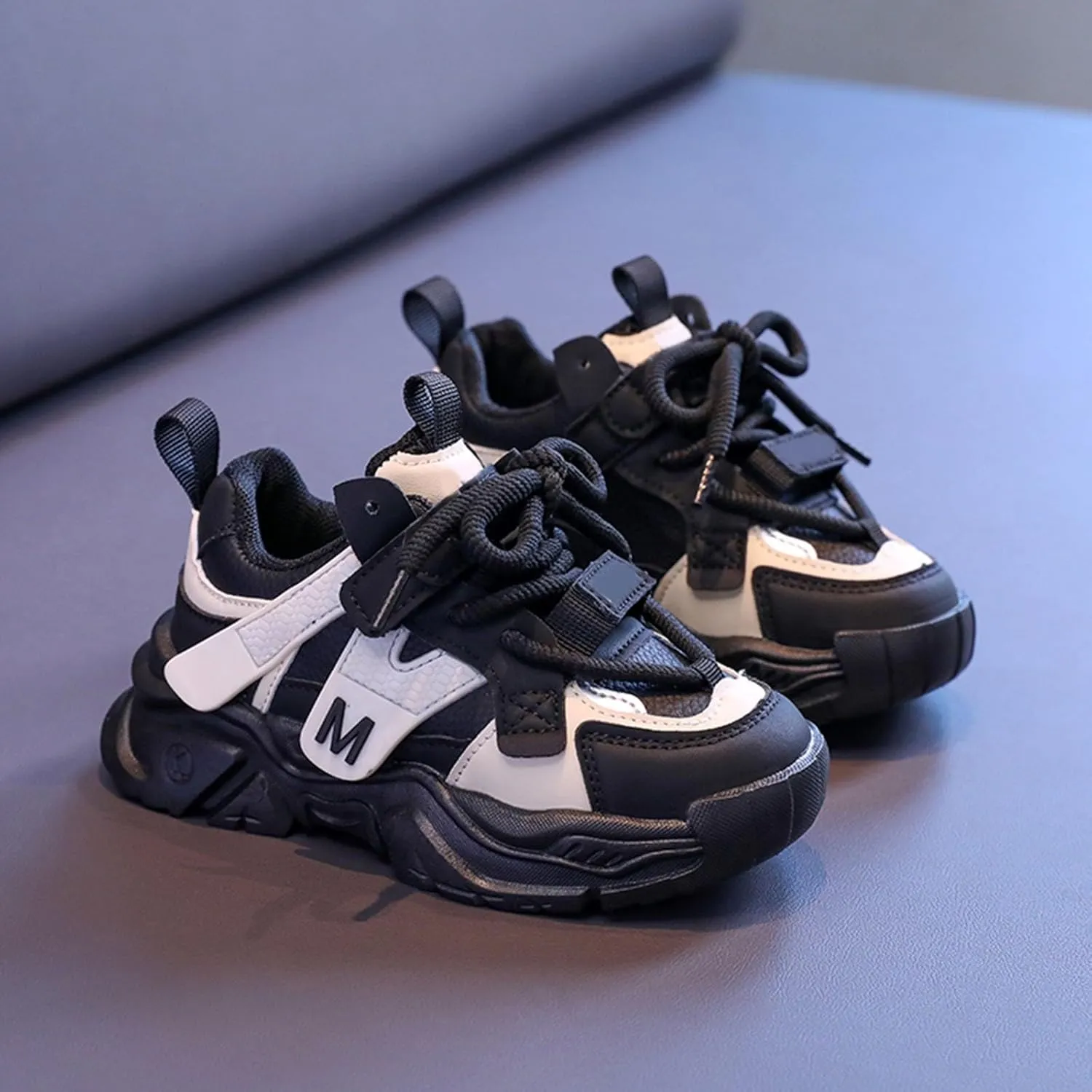 IWIHMIV Boy Athletic Shoes Flat Bottom Lightweight Lace Up Running Shoes Girls Non Slip Waterproof Flat Bottom Tennis Shoes