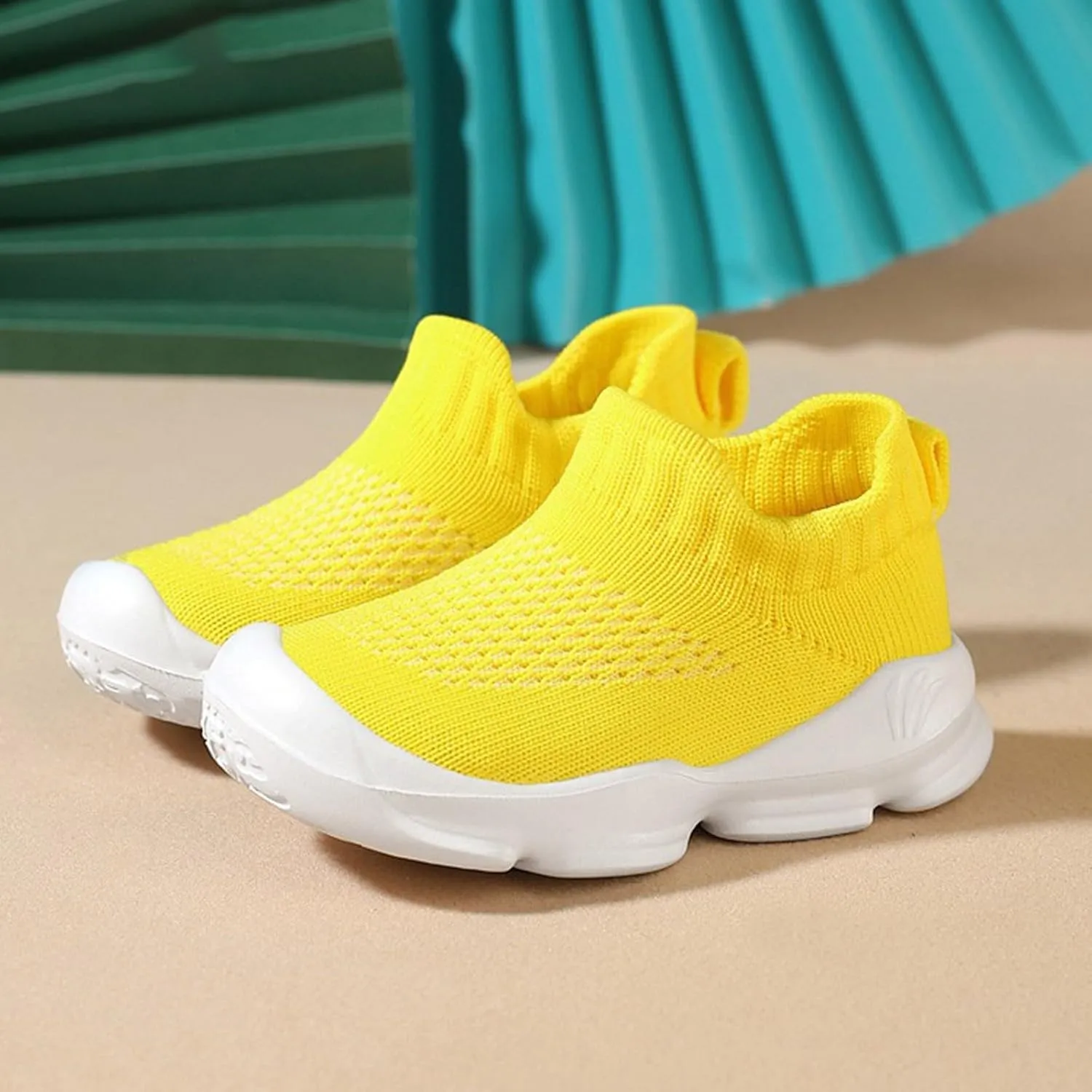 IWIHMIV Boys Tennis Shoes Boys Sneakers Comfortable Breathable Tennis Running Shoes Lightweight Casual Sneakers for Kids