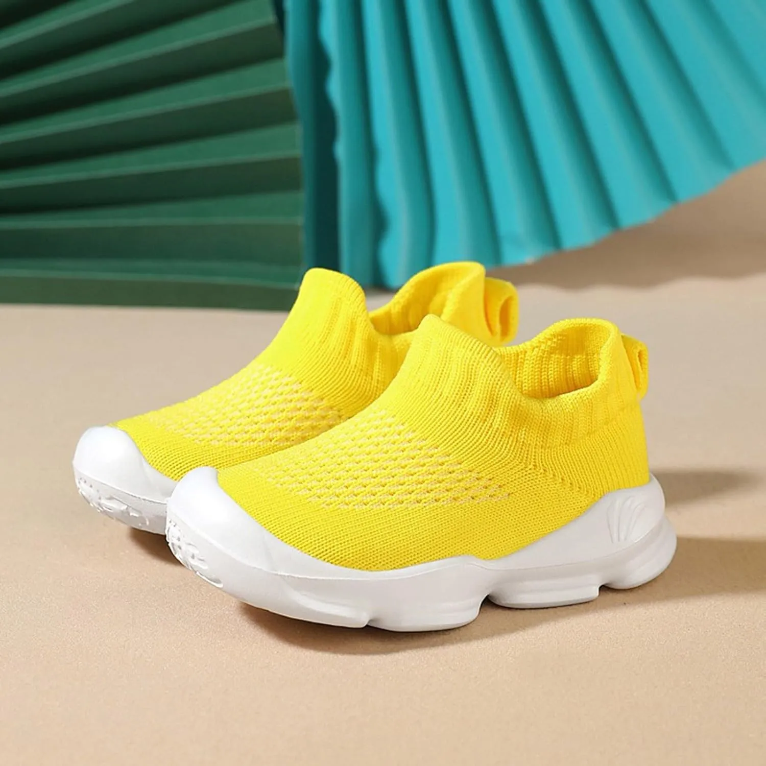 IWIHMIV Boys Tennis Shoes Boys Sneakers Comfortable Breathable Tennis Running Shoes Lightweight Casual Sneakers for Kids