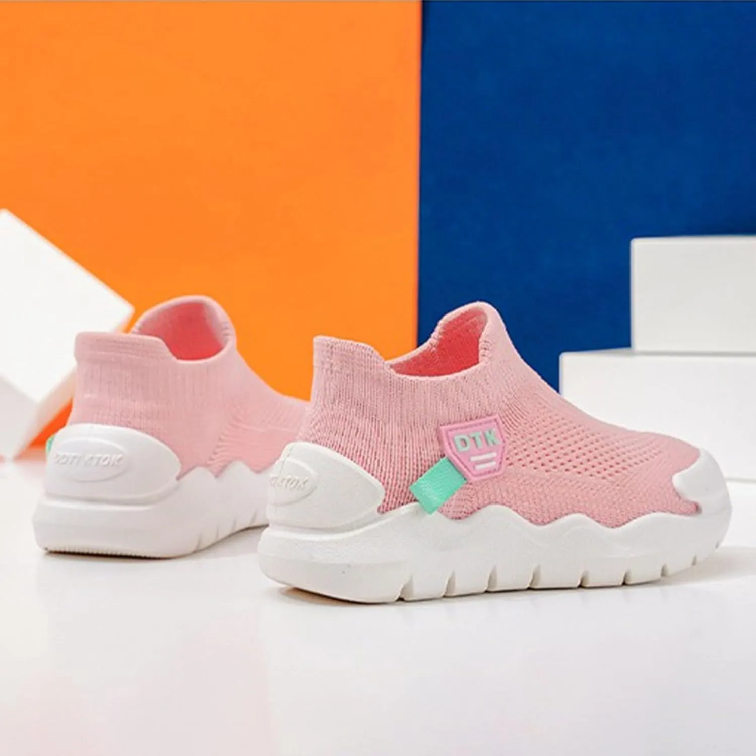 IWIHMIV Toddler Boy Sneakers Girls' Athletic Shoes Boys Slip On Shoes Tennis Shoes Lightweight Breathable Casual Walking Shoes