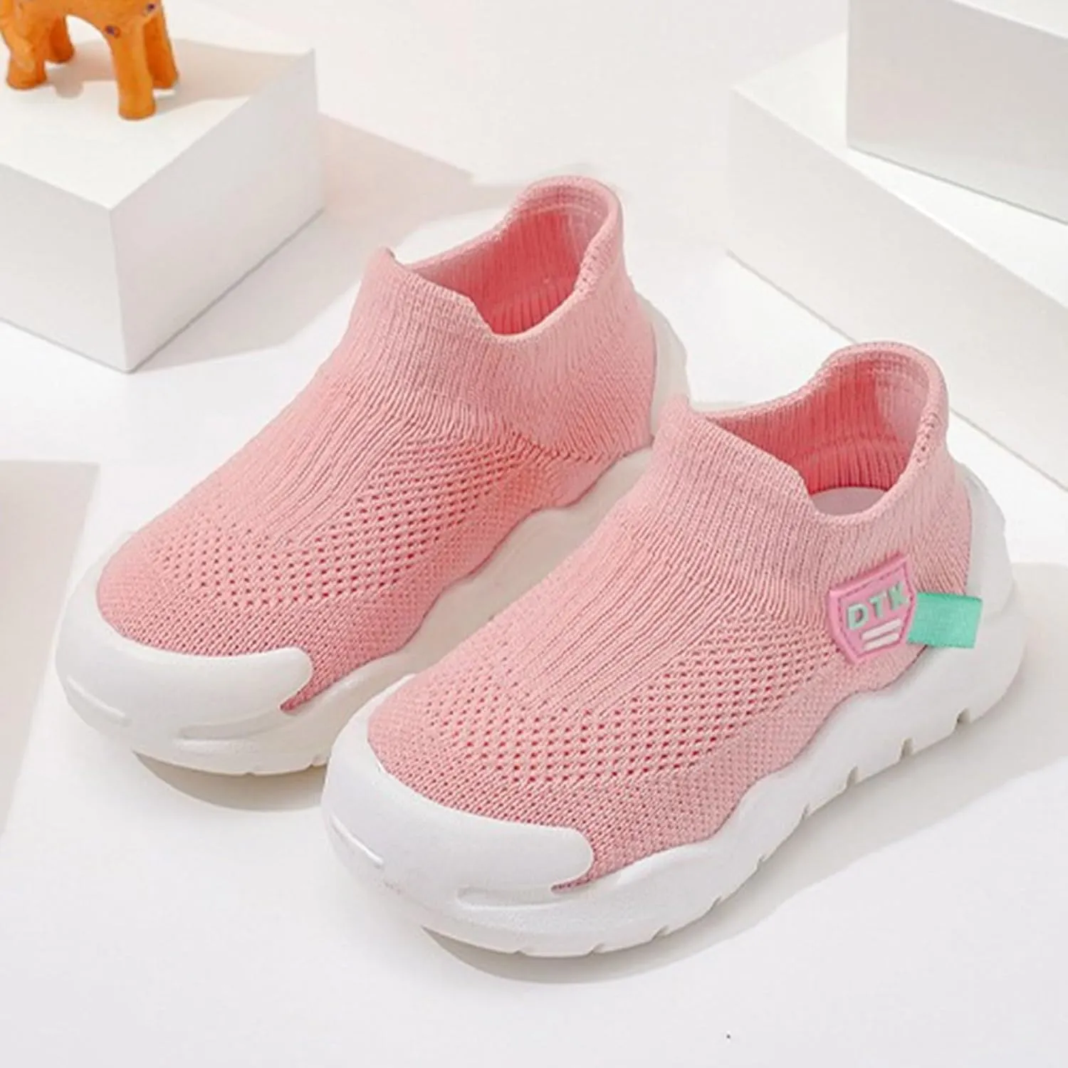IWIHMIV Toddler Boy Sneakers Girls' Athletic Shoes Boys Slip On Shoes Tennis Shoes Lightweight Breathable Casual Walking Shoes