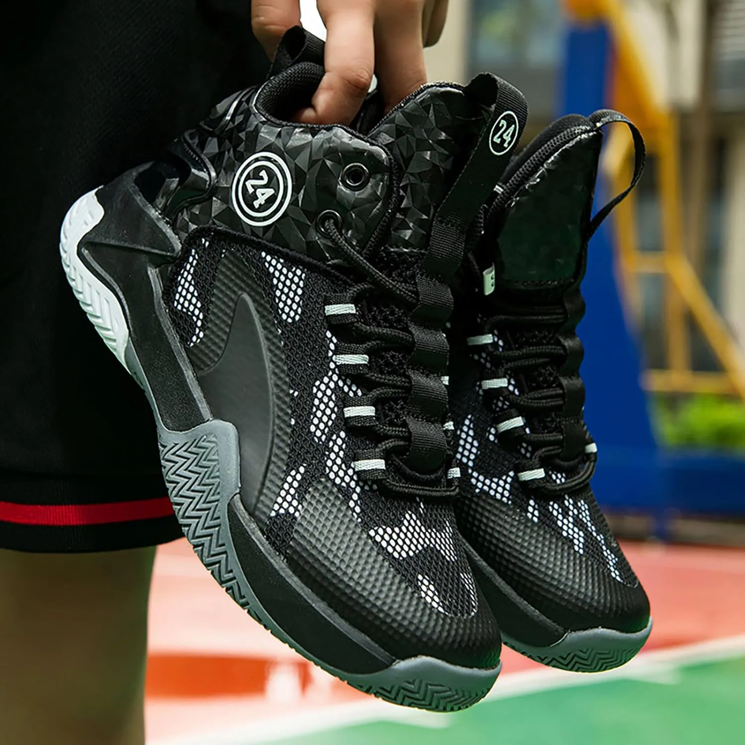 Kids Basketball Shoes Boys Cushion Sneakers Non-Slip Outdoor Sports Shoes Comfortable Girls Lightweight Breathable Walking Running Shoes Tennis Sneakers