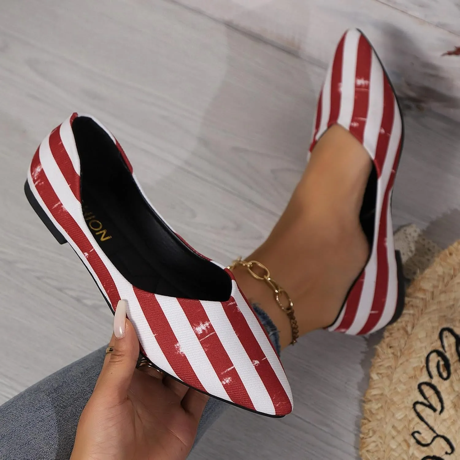 Ladies Large Size Shoes Shallow Mouth Soft Leather Flat Bottom Casual Shoes Shoes Casual Sports Shoes for Men