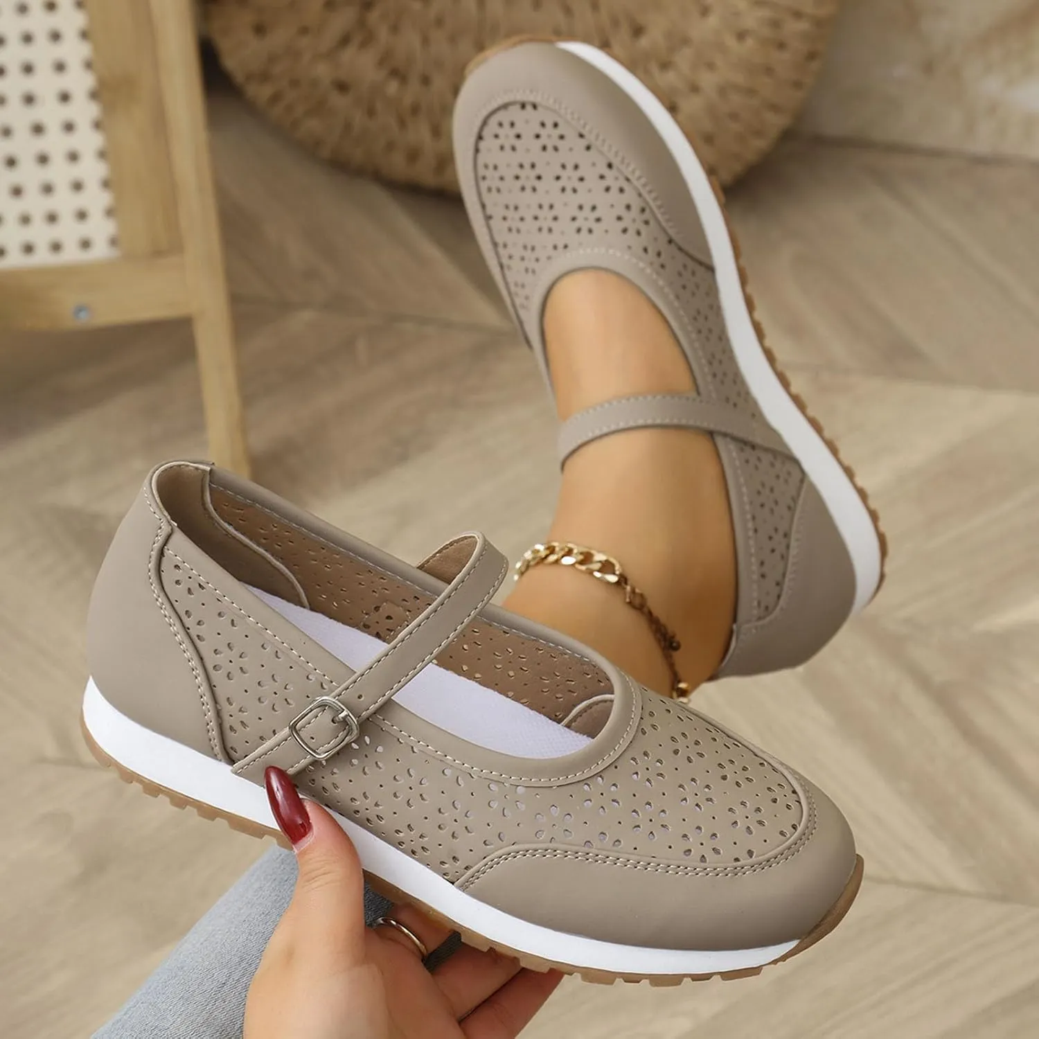 Leisure Women's Soft Sole Non Slip Flat Breathable Buckle Strap Lazy Shoes Womens Dressy Casual Shoes