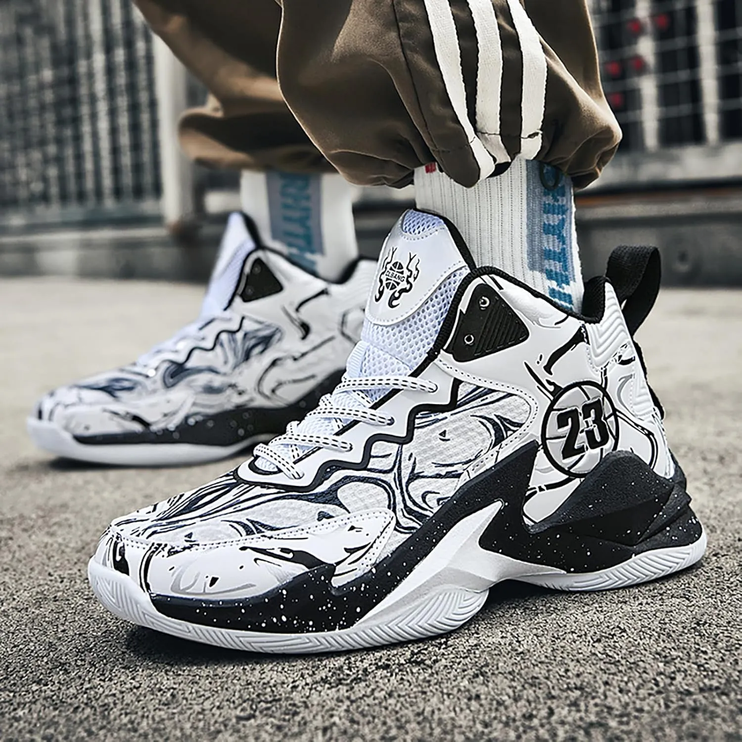 Men Basketball Shoes Fashion Athletic Sneakers Outdoor Sport Shoes Lightweight Volleyball Shoes Non Slip Basketball Shoes
