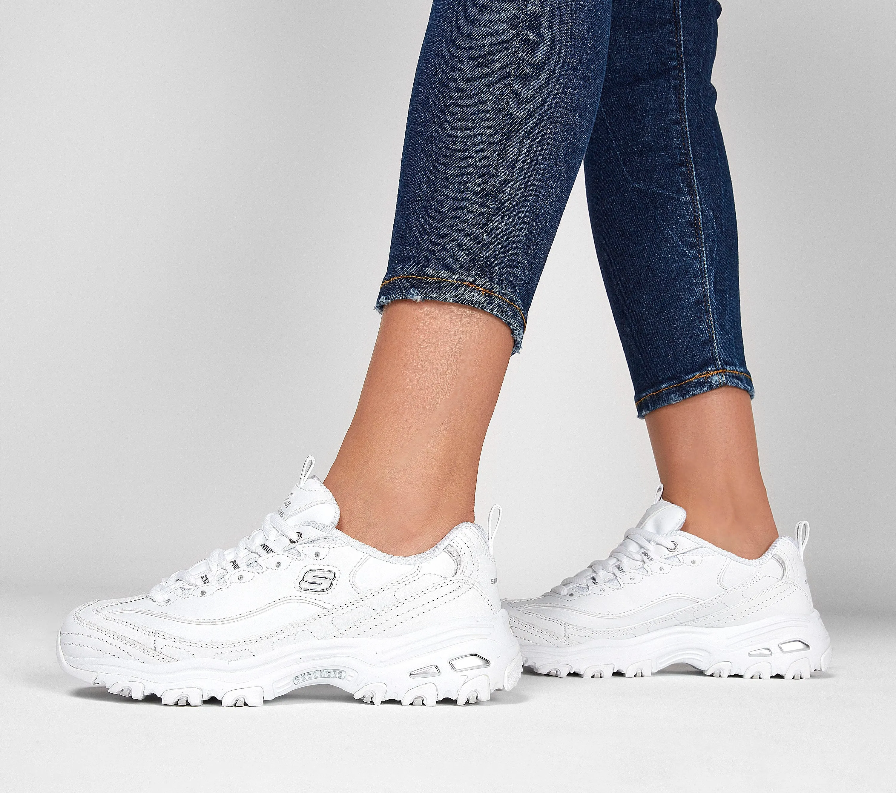 Skechers D'Lites FRES.5 START Memory Foam Lace-up Sneaker White Silver (8, White Silver)