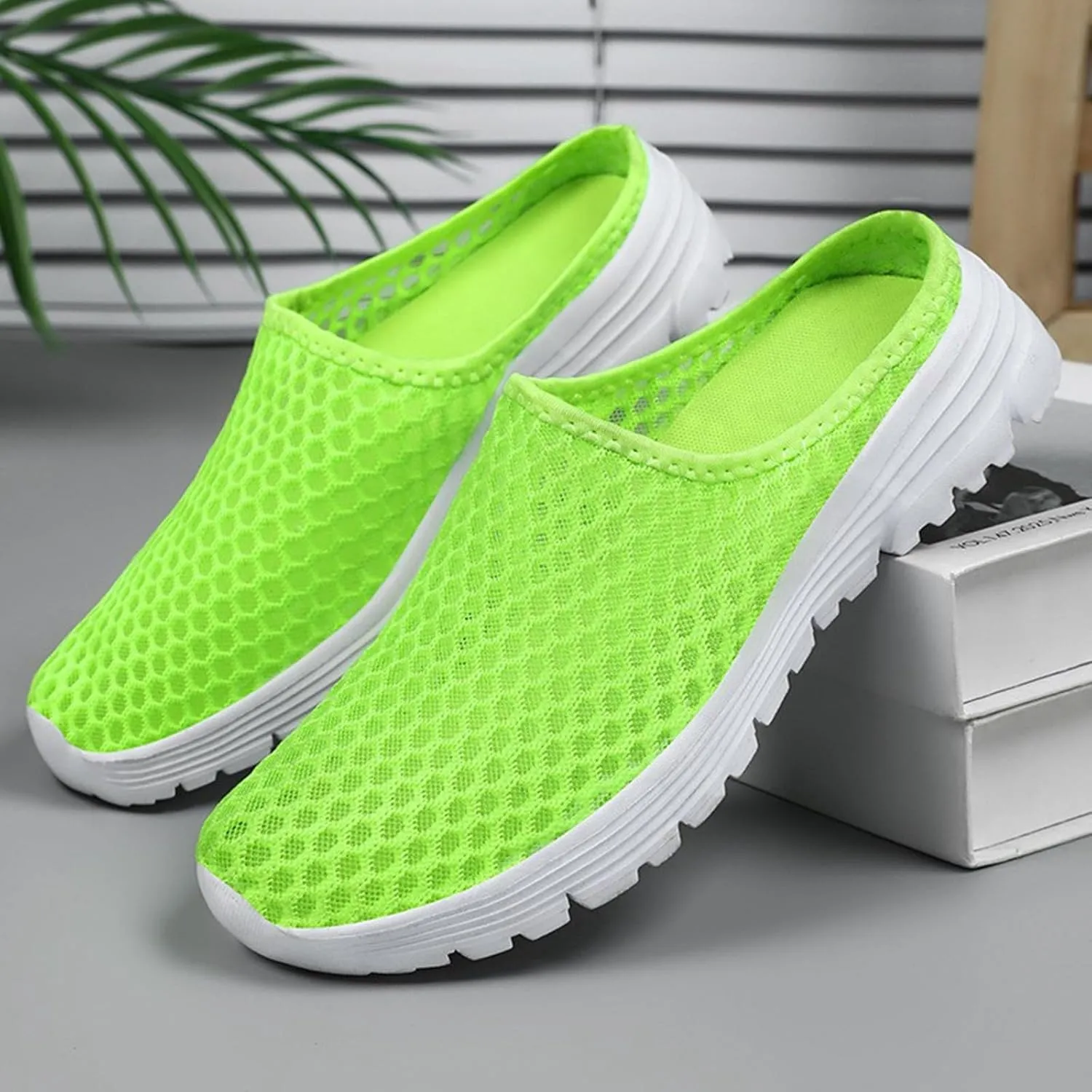 Women's Breathable Slip On Slippers Comfortable Flat Sandals Lightweight Casual Slide Shoes for Indoor Outdoor Summer Beach Vacation