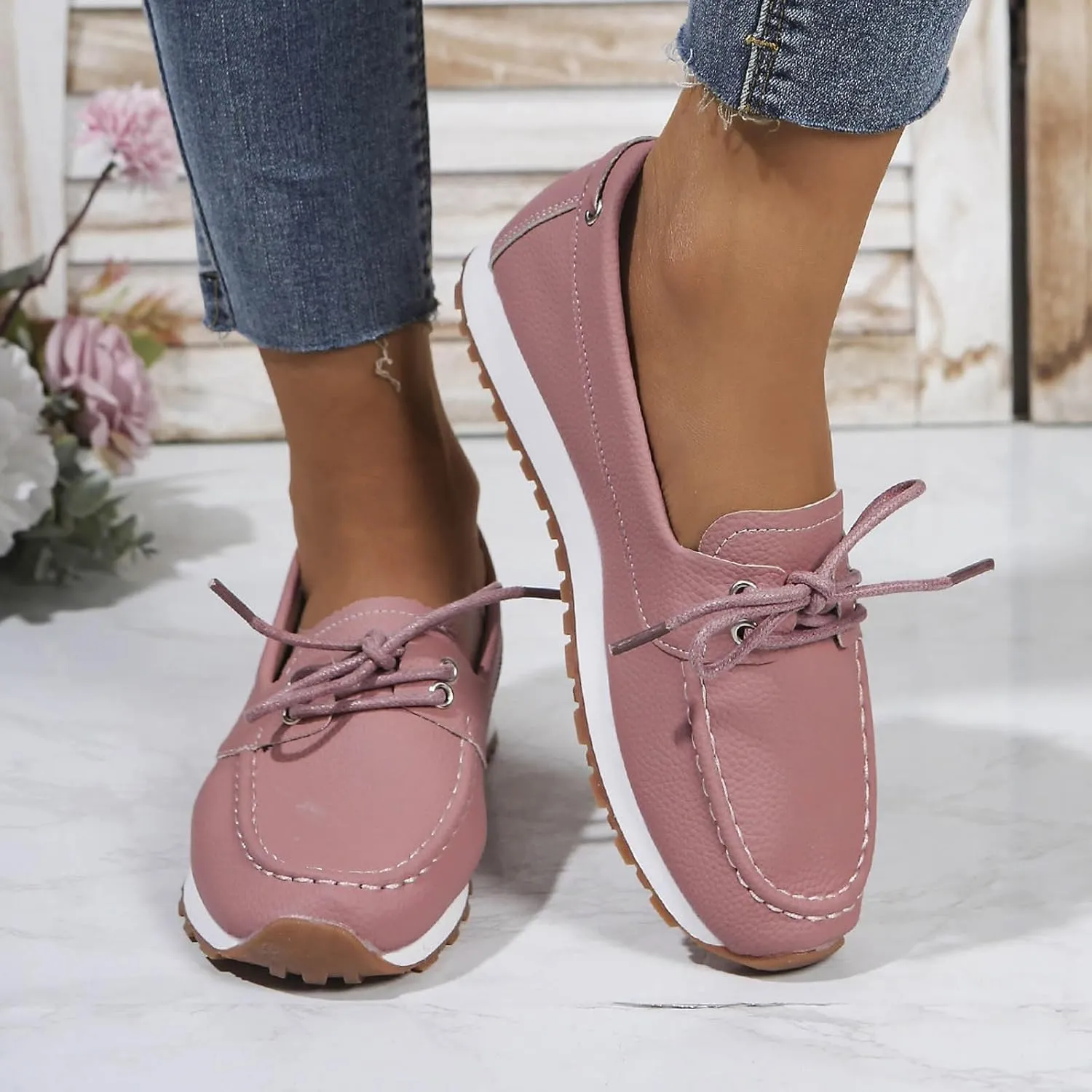 Women's Casual Shoes for Everyday Comfort Lace Up Design with Closed Toe Versatile Footwear for All Seasons Fashion Top