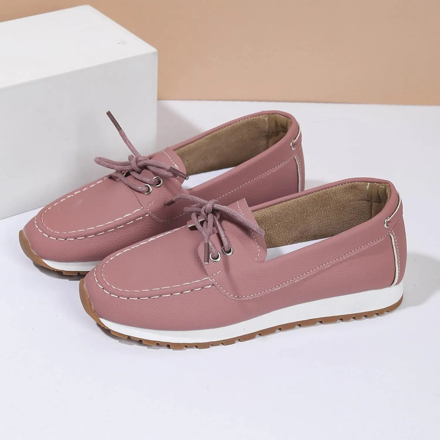 Women's Casual Shoes for Everyday Comfort Lace Up Design with Closed Toe Versatile Footwear for All Seasons Fashion Top